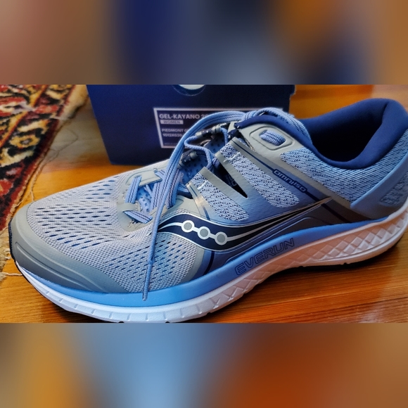 Saucony Women's size 9-W Everun shoes - Picture 2 of 4